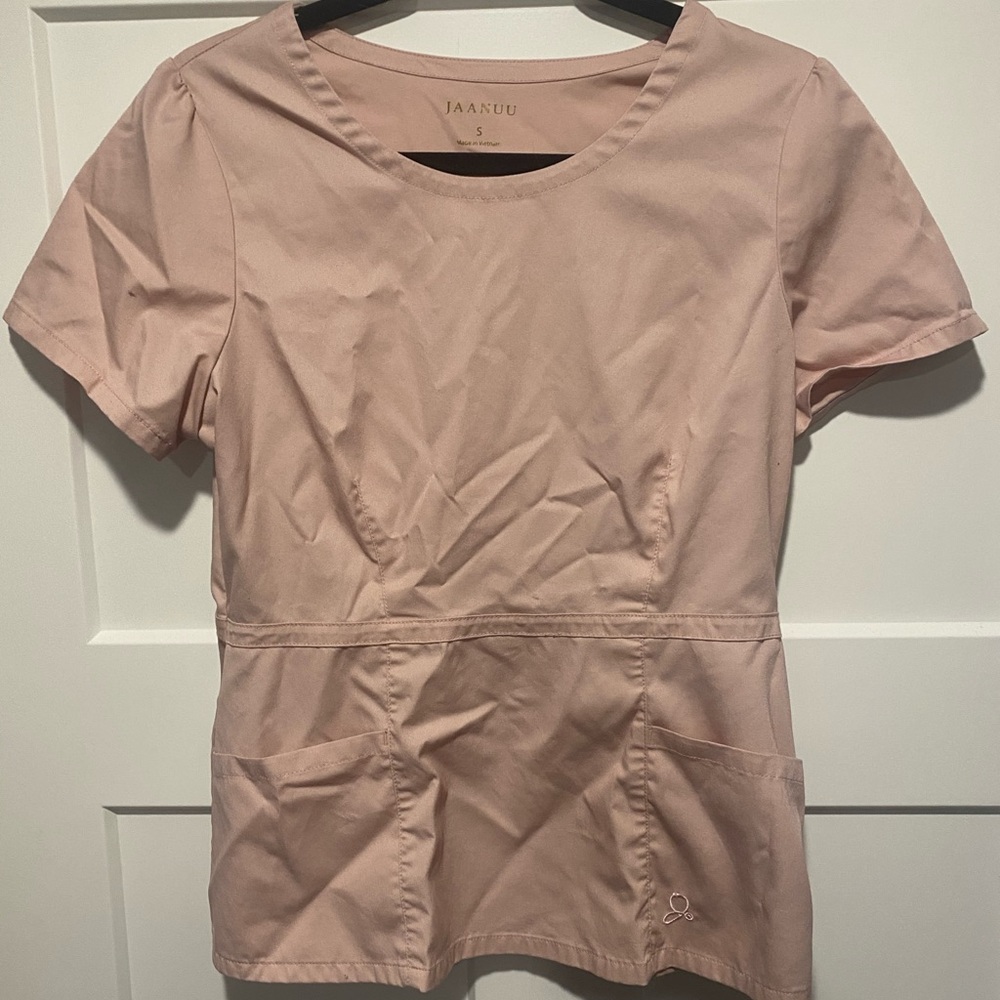 Jaaanuu Scrub Top